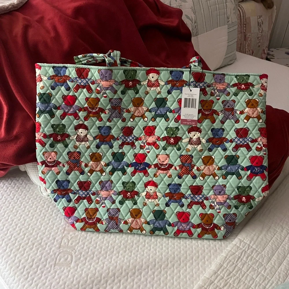 NWT - 5 Piece VB Baby Blanket and Bag Set